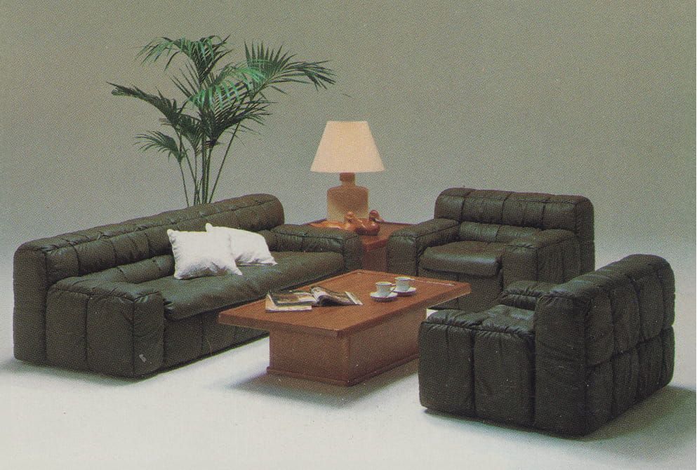 1982년 카탈로그 속 ZE 소파 ©Karimoku Furniture